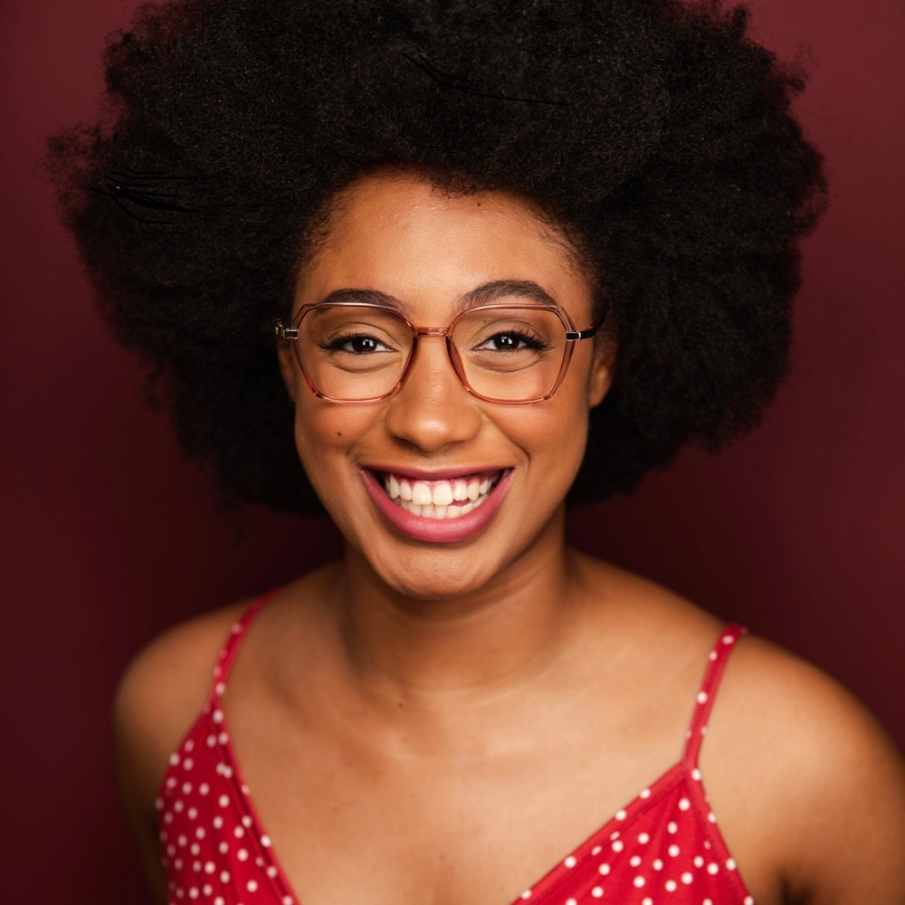 Meet your Posher, Alexis